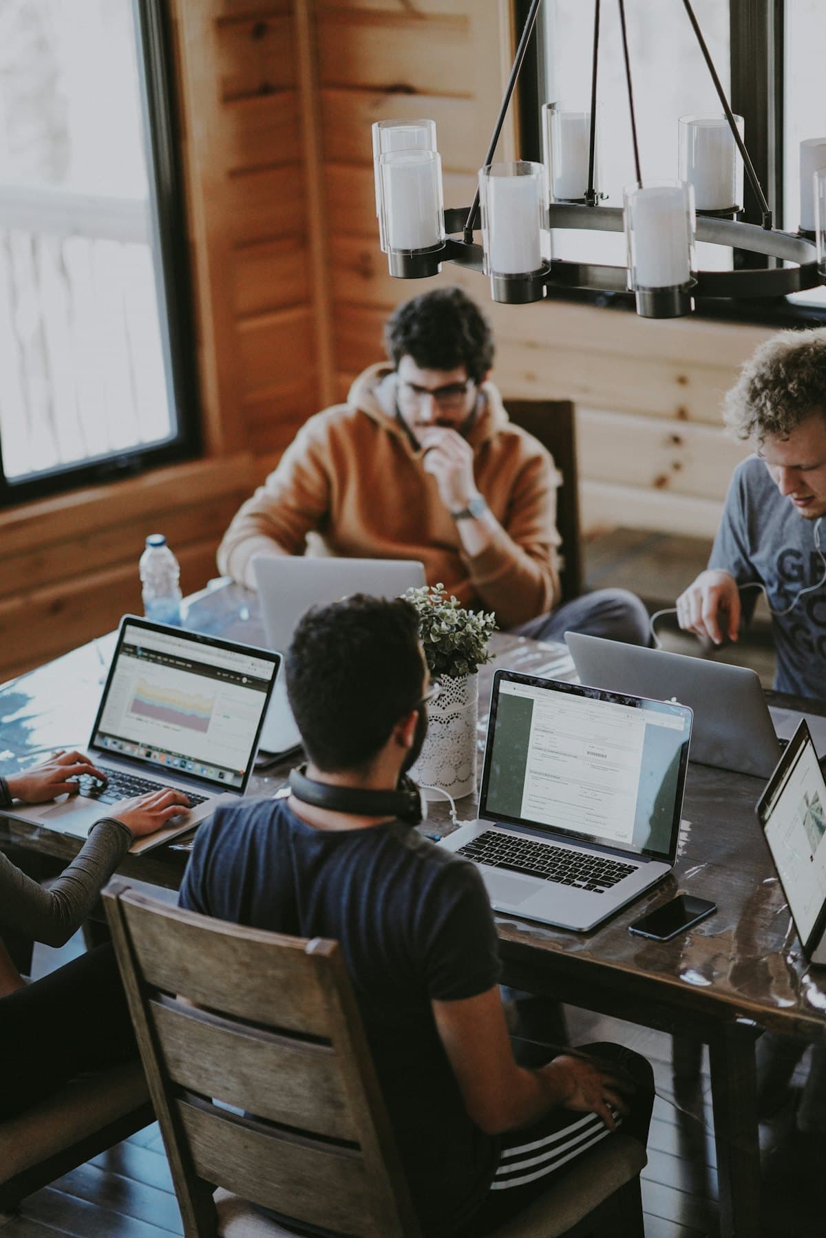 Outsourcing vs. hiring: how to choose