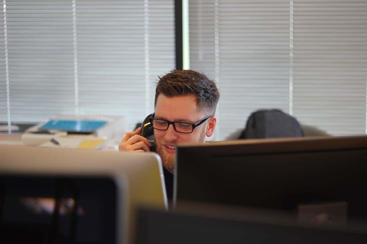 Consumer hotline support agent answering product questions
