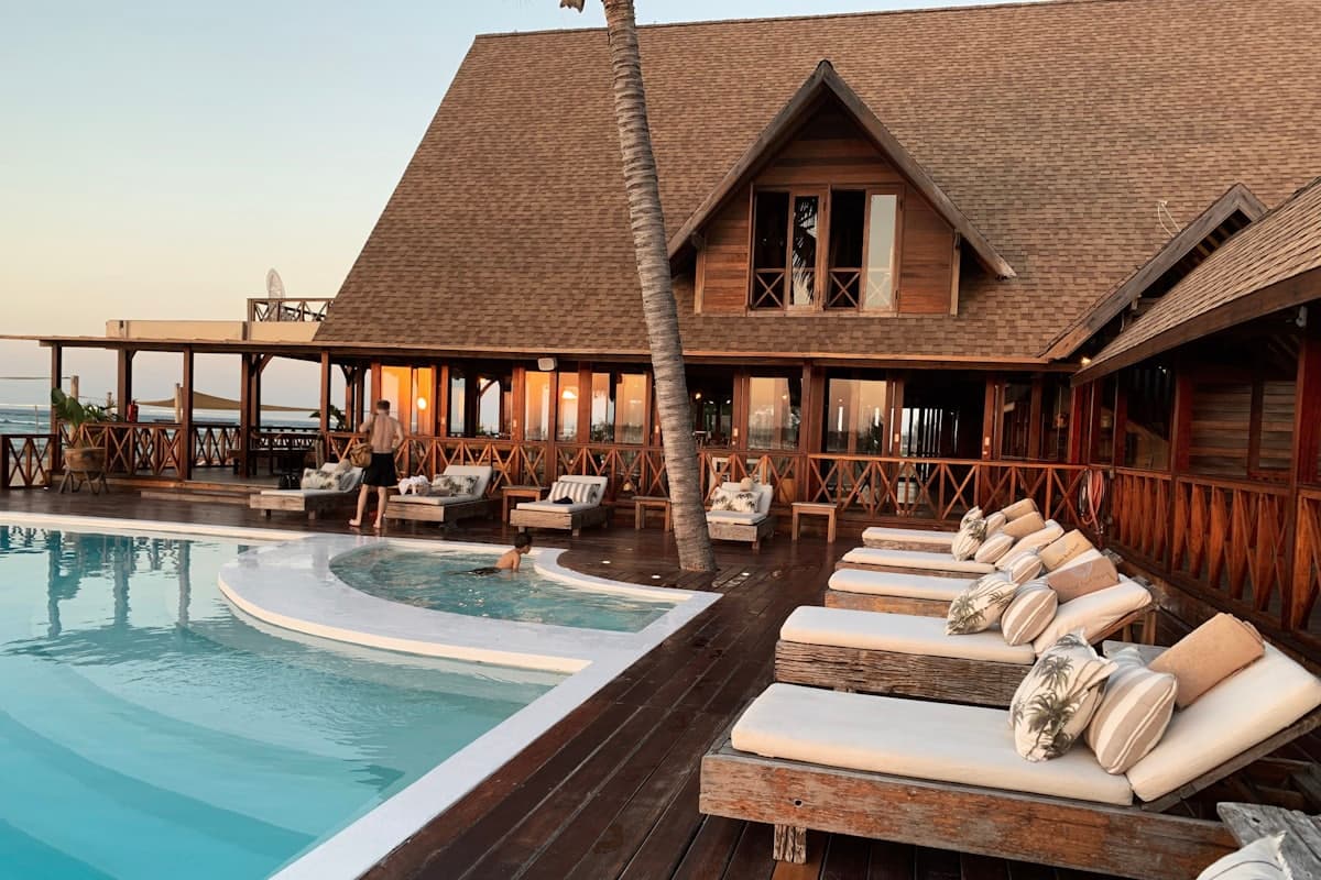 Outsourcing hotel reservations and guest support