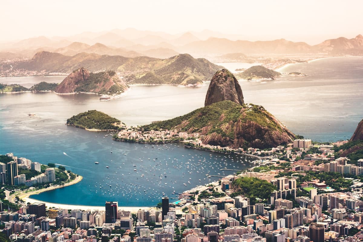 Brazil city view representing Brazilian Portuguese delivery